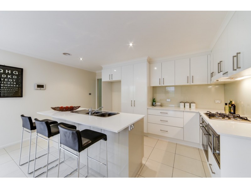 18 Overall Avenue, Casey ACT 2913