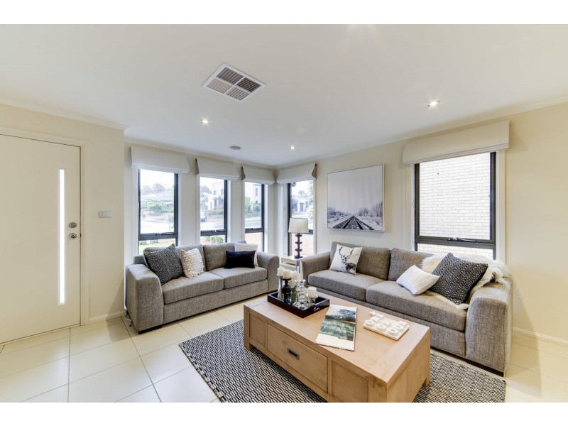 18 Overall Avenue, Casey ACT 2913