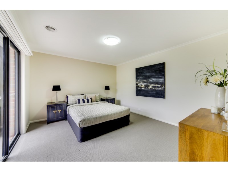 18 Overall Avenue, Casey ACT 2913