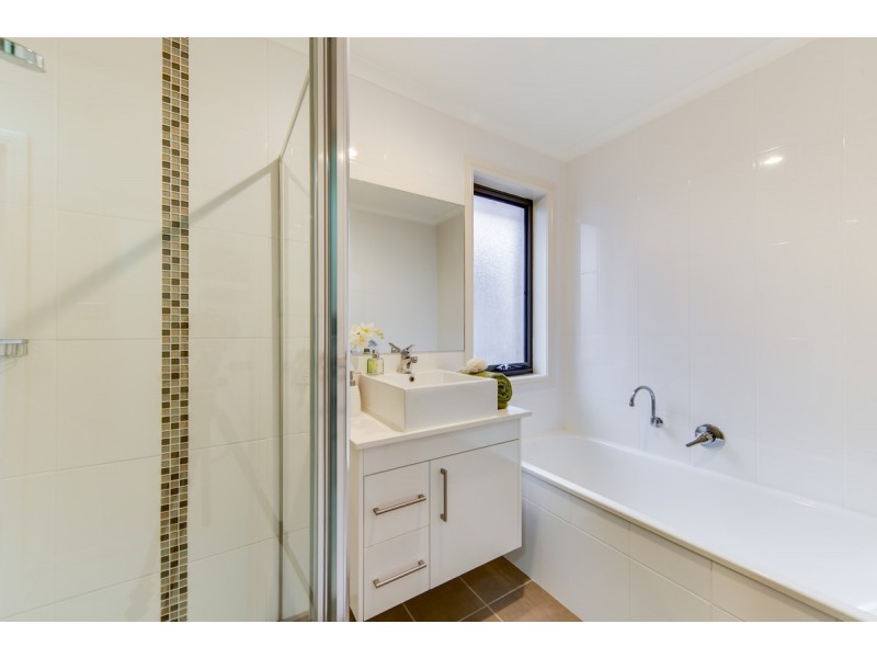 18 Overall Avenue, Casey ACT 2913