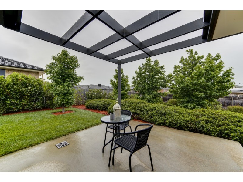 18 Overall Avenue, Casey ACT 2913