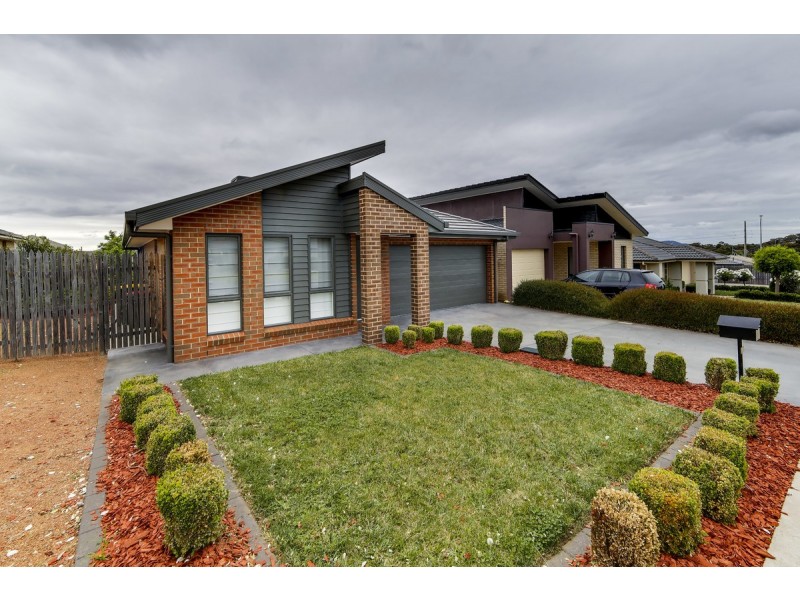 18 Overall Avenue, Casey ACT 2913