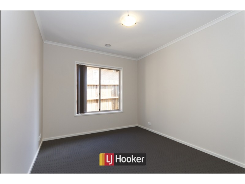 27 Ken Tribe Street, Brindabella NSW 2611