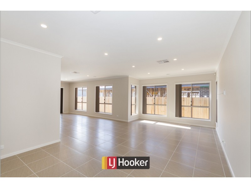 27 Ken Tribe Street, Brindabella NSW 2611
