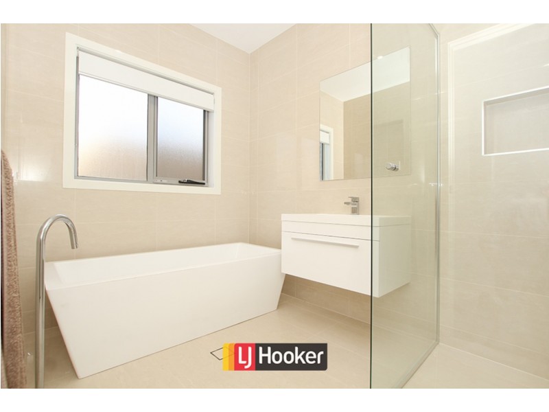 12 Villaret Street, Harrison ACT 2914