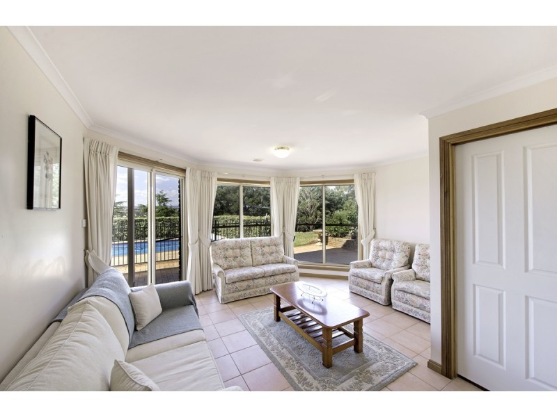 25 Irvine Drive, Yass NSW 2582