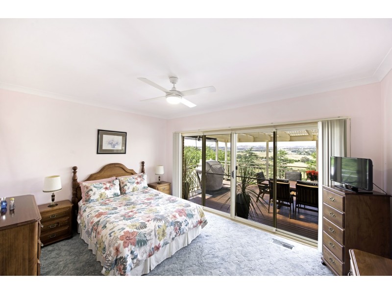 25 Irvine Drive, Yass NSW 2582