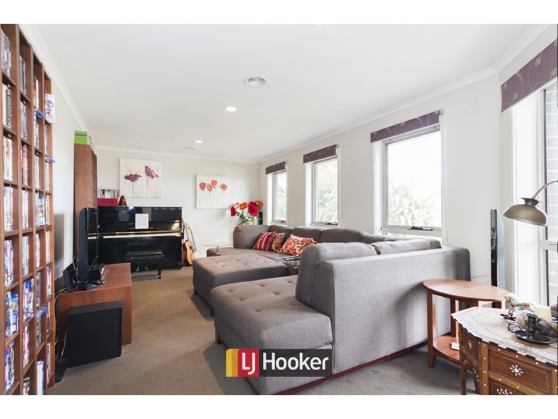 5 Bromham Street, Forde ACT 2914