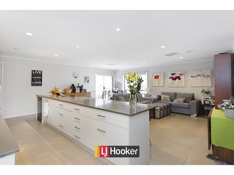 5 Bromham Street, Forde ACT 2914