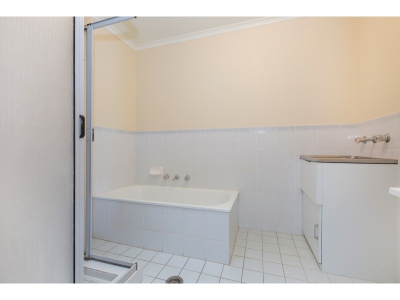 2/5 Figg Place, Palmerston ACT 2913