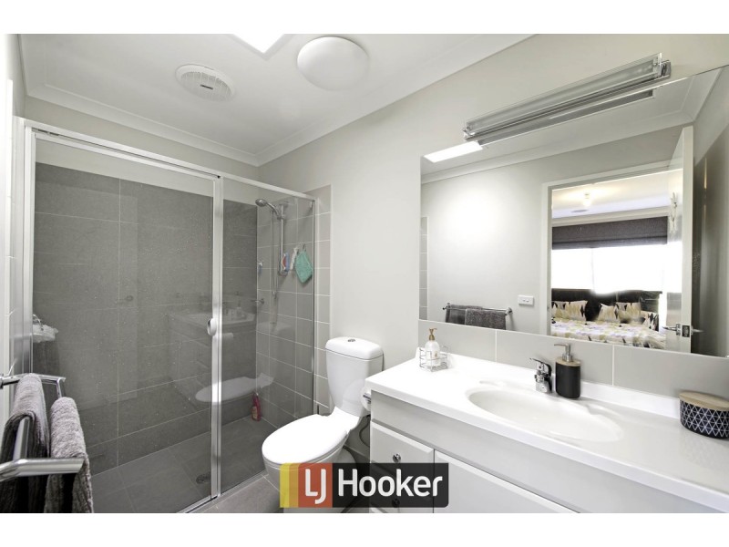 7/10 Charles Perkins, Bonner ACT 2914