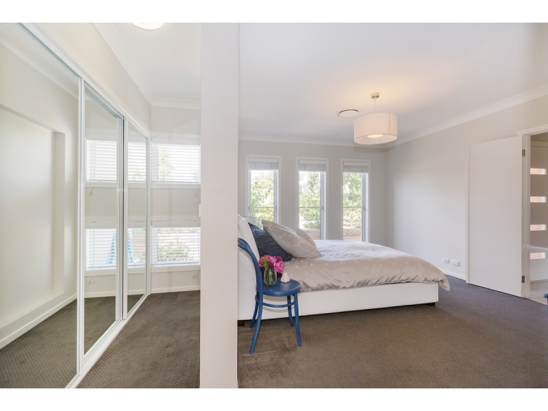 33 Turbayne Crescent, Forde ACT 2914