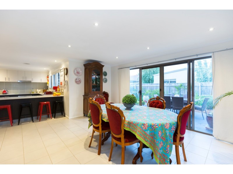 33 Helen Leonard Crescent, Forde ACT 2914
