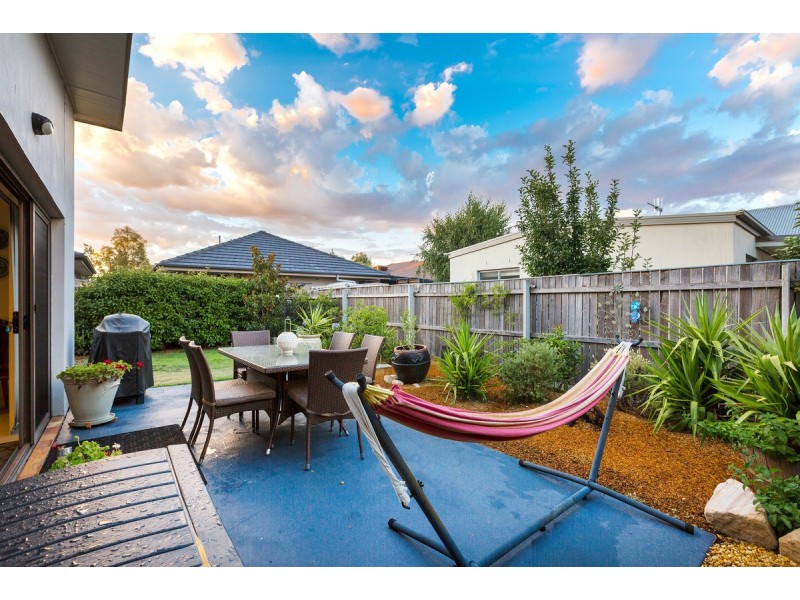 33 Helen Leonard Crescent, Forde ACT 2914