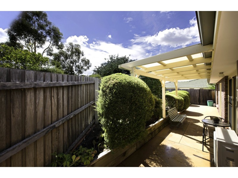 2/15 Barrington Crescent, Amaroo ACT 2914