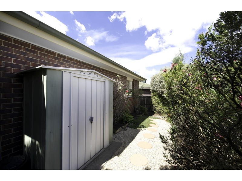 2/15 Barrington Crescent, Amaroo ACT 2914