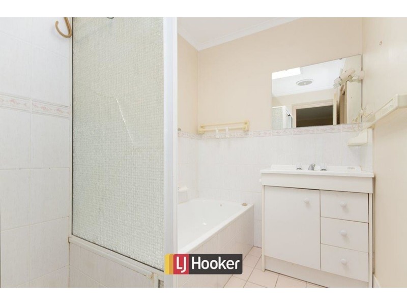 17 Elyard Place, Dunlop ACT 2615