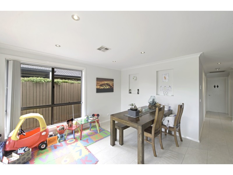 18 Hesba Brinsmead Street, Franklin ACT 2913