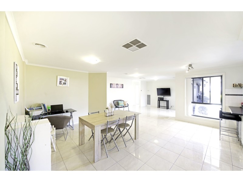 9 Henry Sutton Circuit, Dunlop ACT 2615