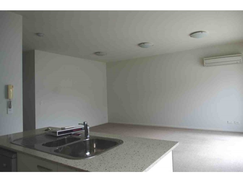 68/329 Flemington Road, Franklin ACT 2913