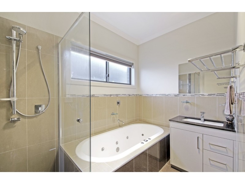 9 Eumarrah Street, Bonner ACT 2914
