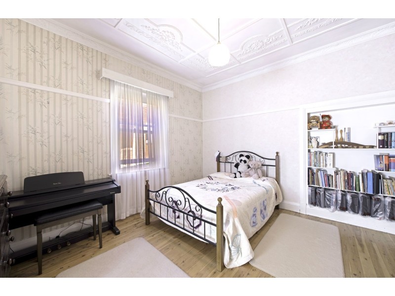 27 Shaw Street, Yass NSW 2582