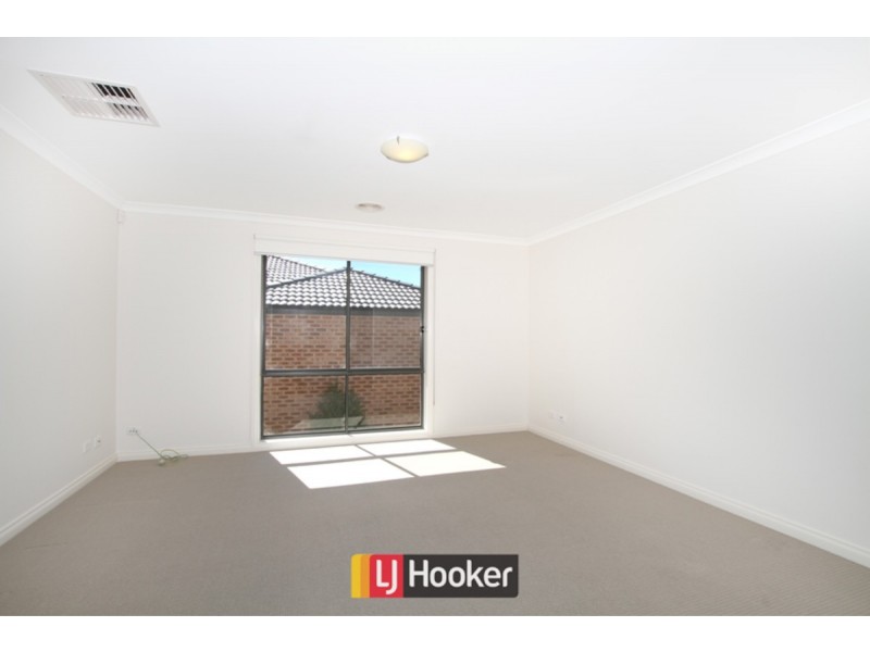 12 Boyer Street, Casey ACT 2913