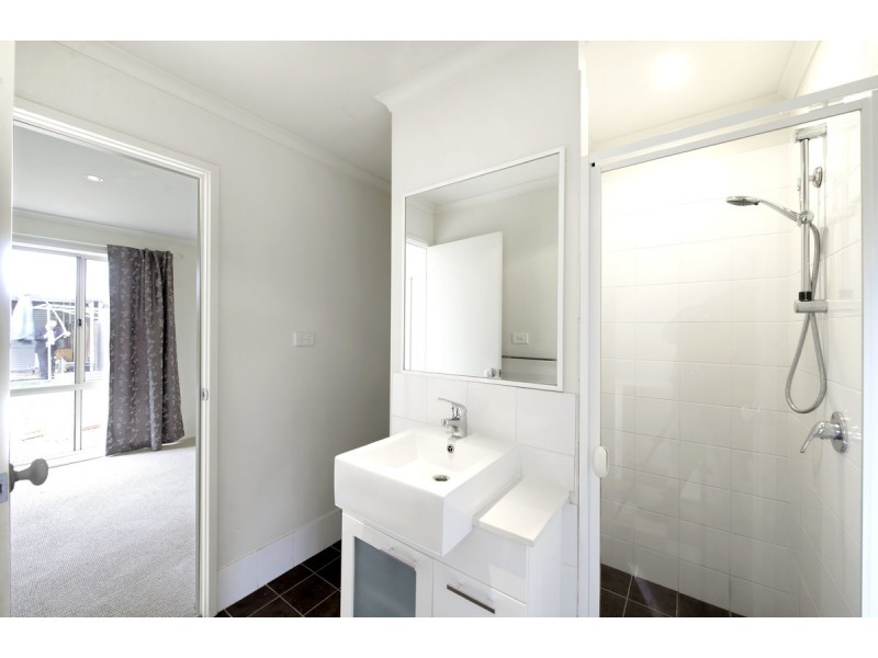 297B Anthony Rolfe Avenue, Gungahlin ACT 2912