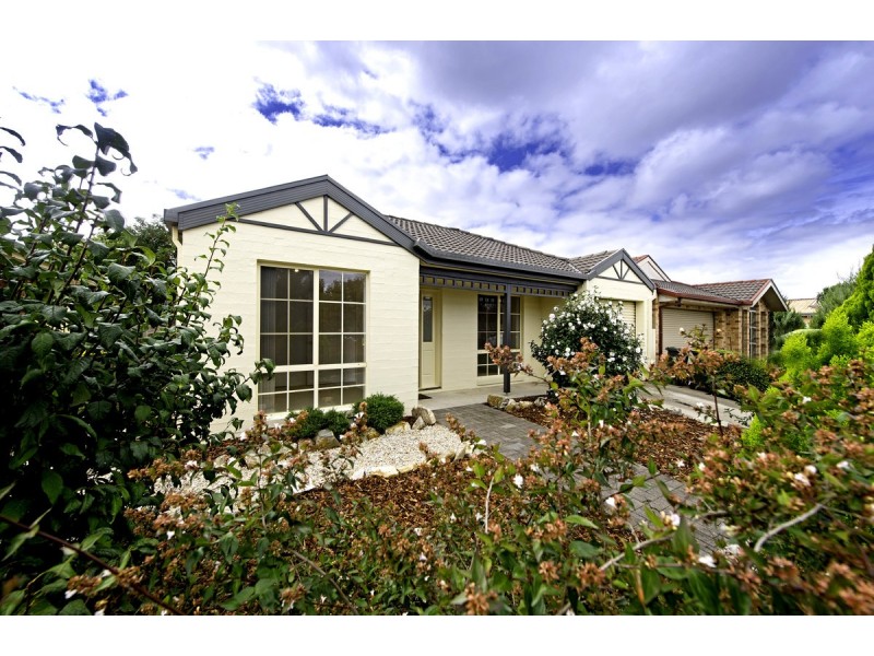 8 Traine Court, Amaroo ACT 2914