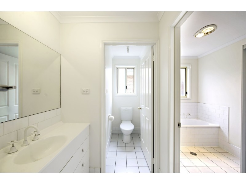 8 Traine Court, Amaroo ACT 2914