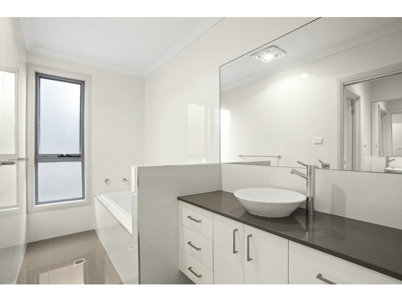 62 Narden Street, Crace ACT 2911