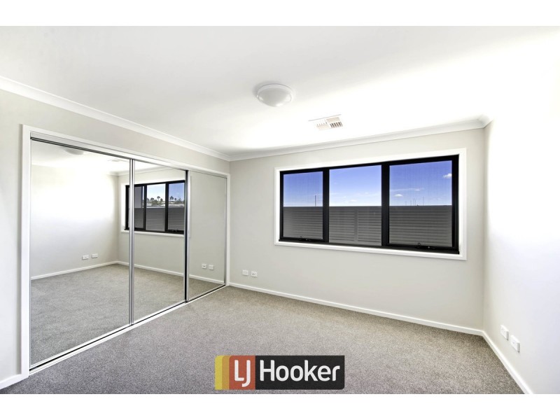 28/50 Henry Kendall Street, Franklin ACT 2913