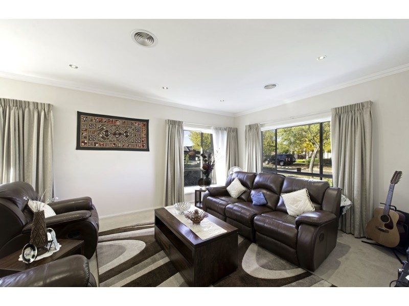 17 Wallaman Street, Harrison ACT 2914