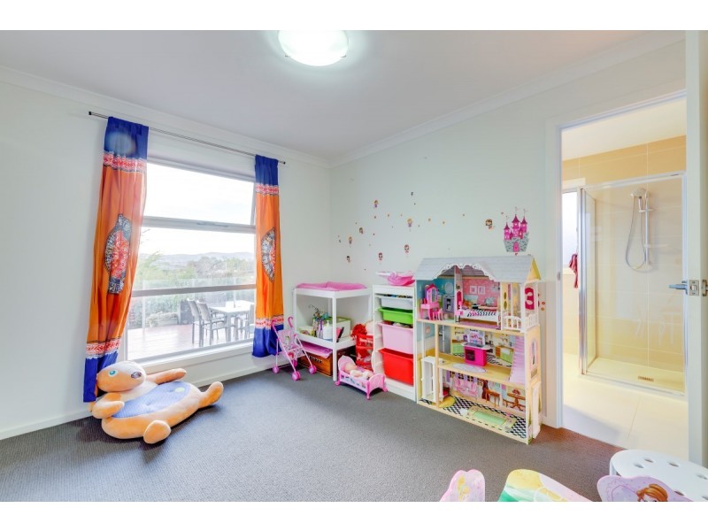 63 Langtree Crescent, Crace ACT 2911