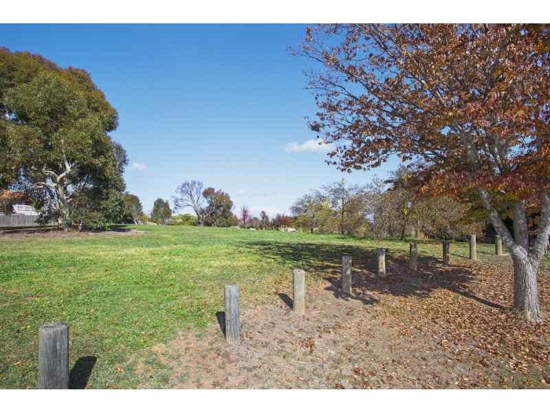 27 Feathertop Street, Palmerston ACT 2913