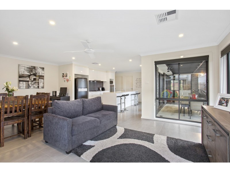 102 Henry Williams Street, Bonner ACT 2914