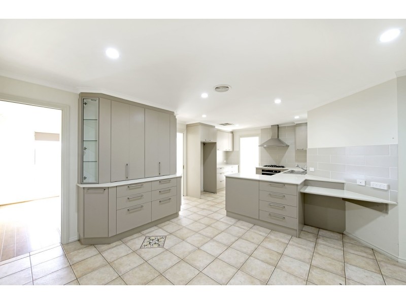 34 Evelyn Owen Crescent, Dunlop ACT 2615