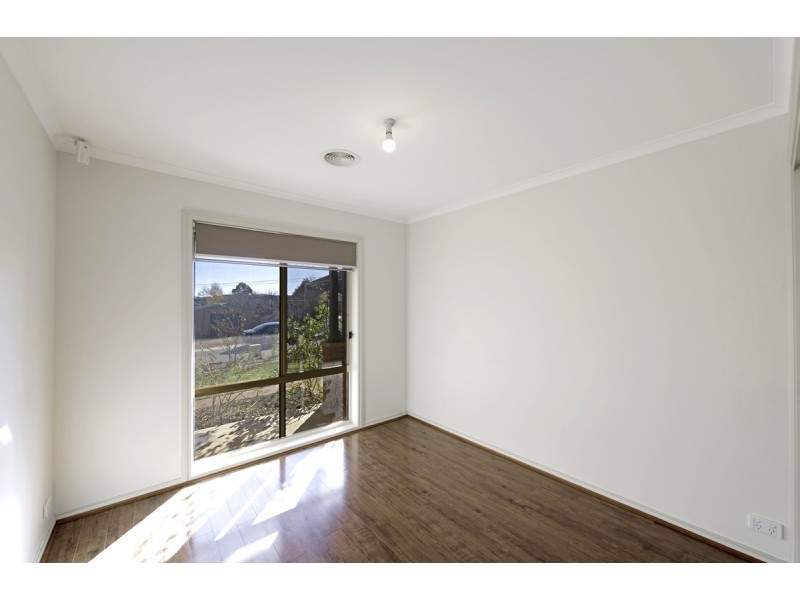 34 Evelyn Owen Crescent, Dunlop ACT 2615