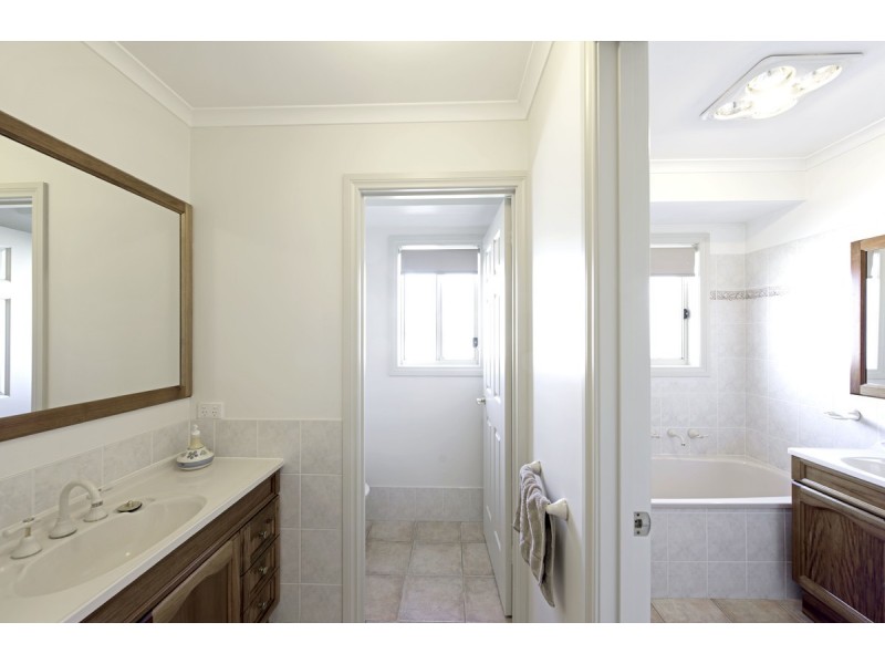 34 Evelyn Owen Crescent, Dunlop ACT 2615