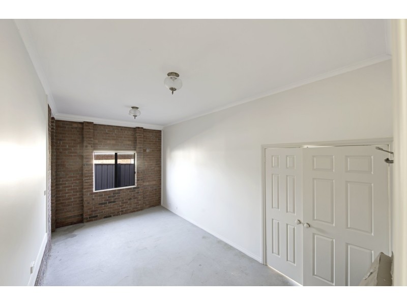 34 Evelyn Owen Crescent, Dunlop ACT 2615