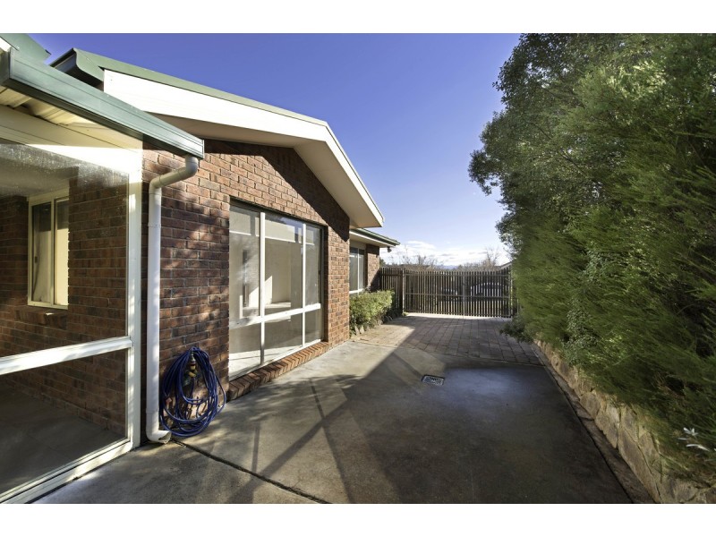 34 Evelyn Owen Crescent, Dunlop ACT 2615