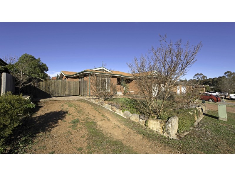34 Evelyn Owen Crescent, Dunlop ACT 2615