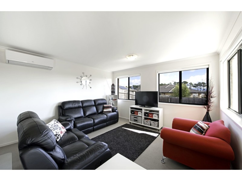 37 Dagmar Berne Street, Macgregor ACT 2615