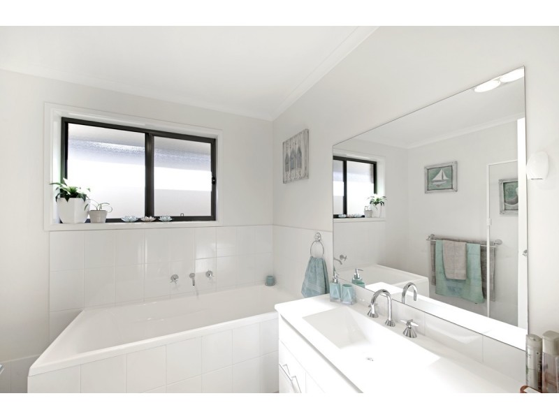 37 Dagmar Berne Street, Macgregor ACT 2615