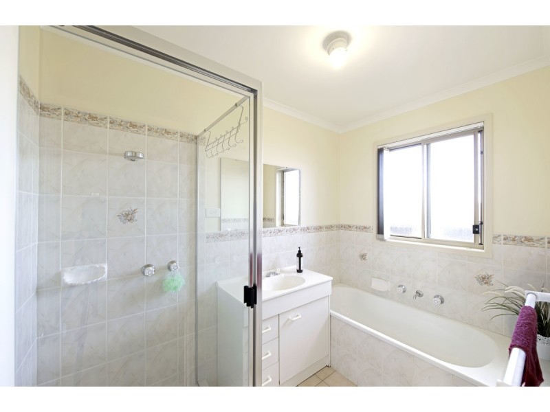 42 Warrumbul Street, Ngunnawal ACT 2913