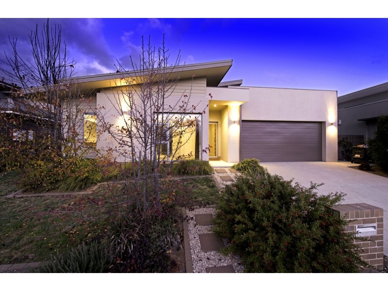 90 Chance Street, Crace ACT 2911