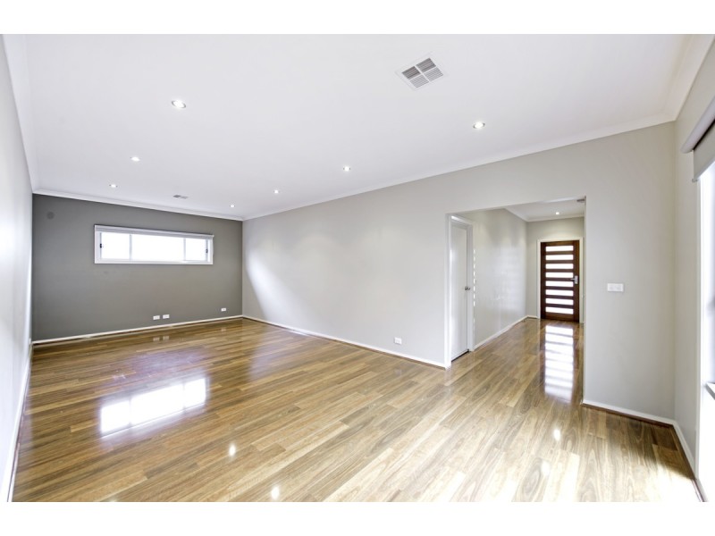 90 Chance Street, Crace ACT 2911