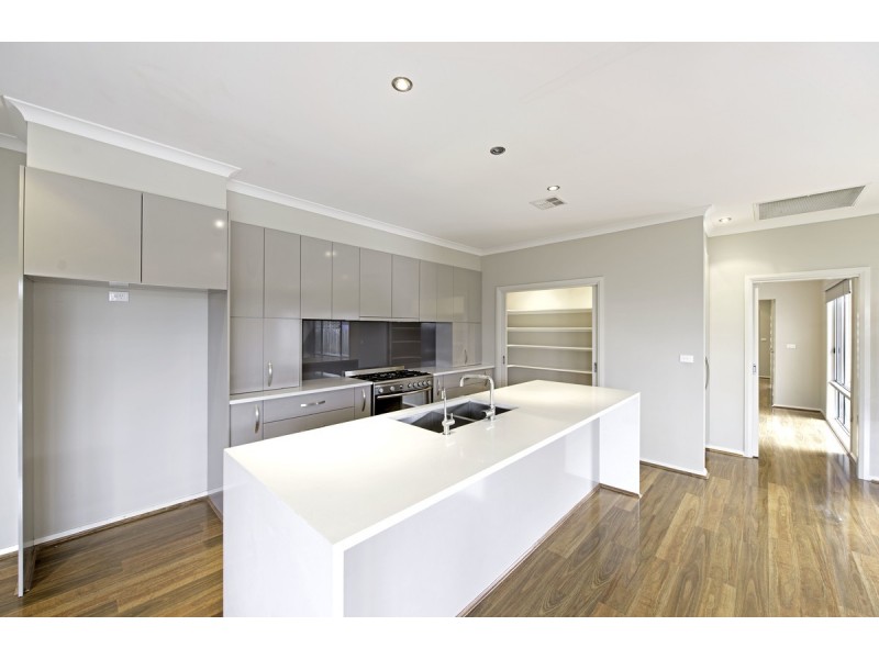 90 Chance Street, Crace ACT 2911