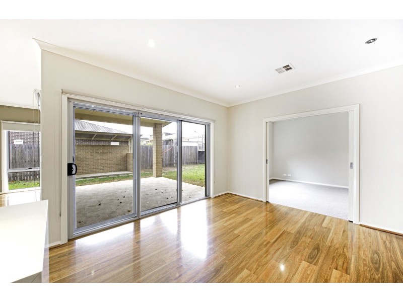 90 Chance Street, Crace ACT 2911