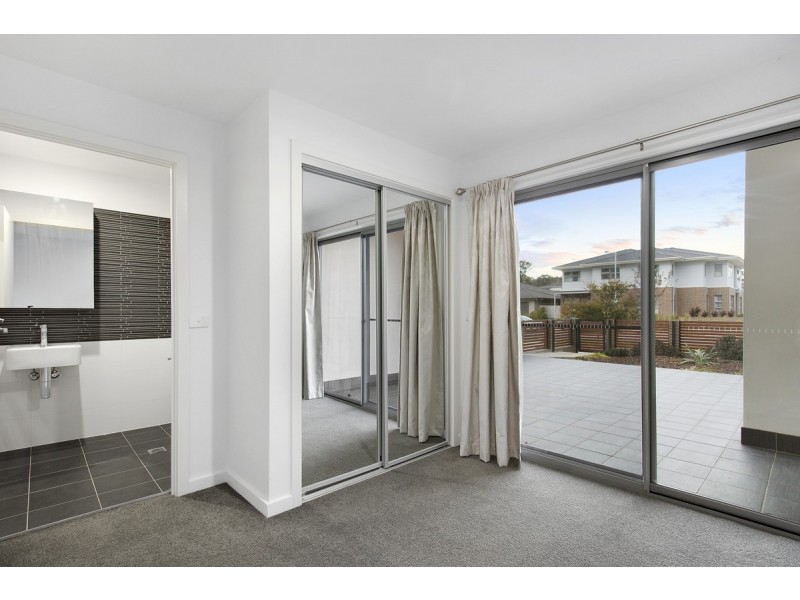 1/50 Hillcrest Street, Crace ACT 2911